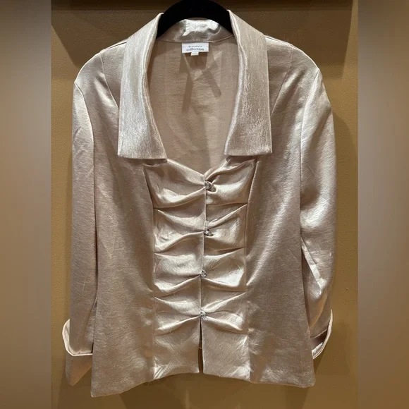 Dressbarn Collection: Elegant Cream Satin Blouse with Rouched Front size (14) - Picture 1 of 8